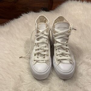 Converse Chuck Taylor Platform High-Top White/Gold Women’s Size 7 1/2 pre-owned
